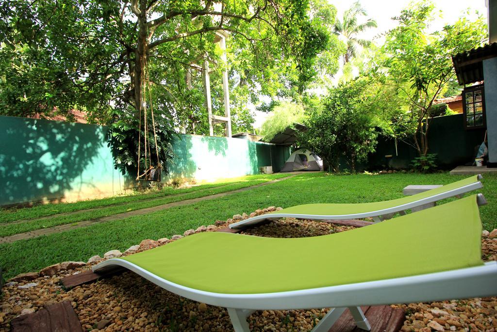 Flipflop Hostel Negombo Buitenkant foto